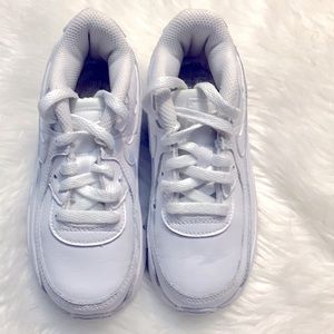 Toddler Girls White Nike Airmax Sneakers. Size 10C